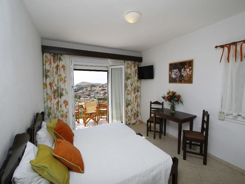 Amygdalies Apartments image