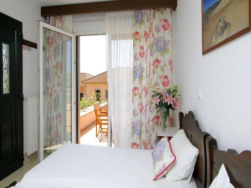 Amygdalies Apartments image