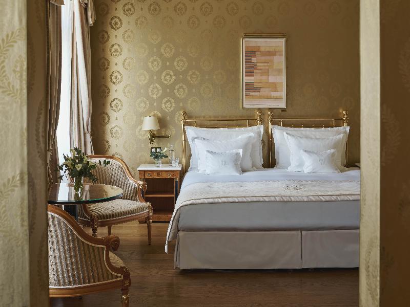Grand Hotel National Luzern image