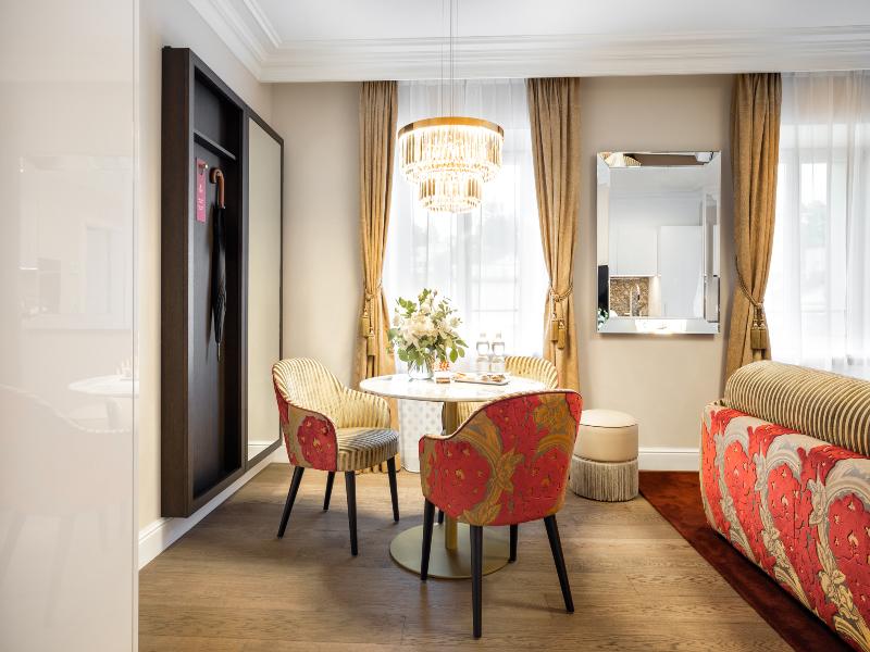 Grand Hotel National Luzern image