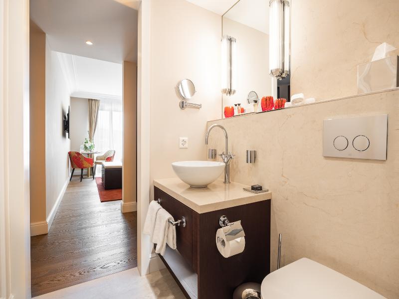 Grand Hotel National Luzern image