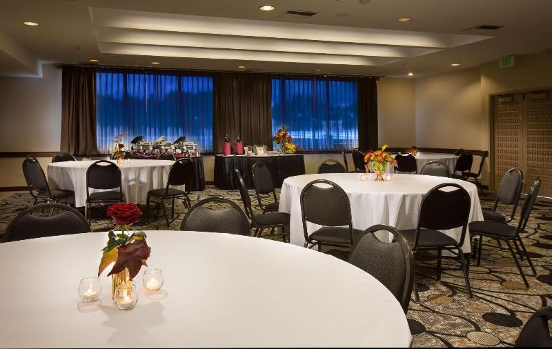 Red Lion Inn & Suites Olympia, Governor Hotel image