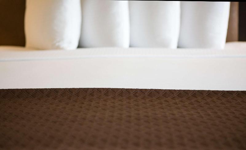 Red Lion Inn & Suites Olympia, Governor Hotel image