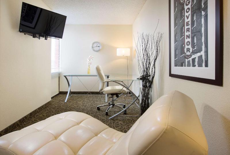 Red Lion Inn & Suites Olympia, Governor Hotel image