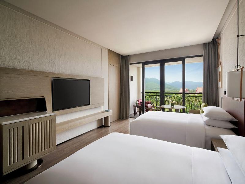 Sanya Marriott Yalong Bay Resort & Spa image