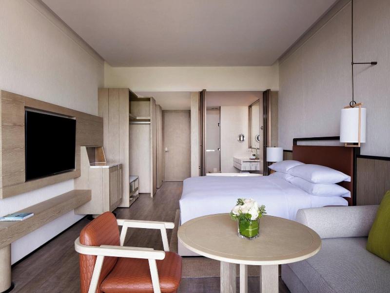 Sanya Marriott Yalong Bay Resort & Spa image