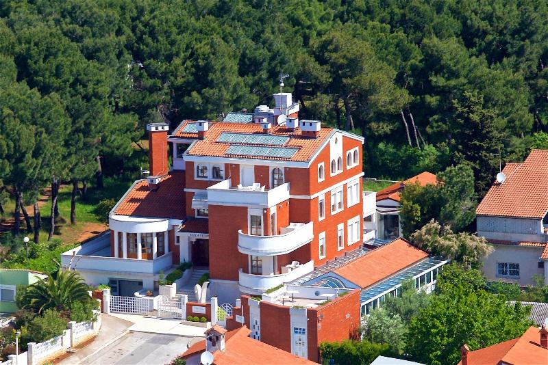 Luxury boutique hotel Villa Vulin image