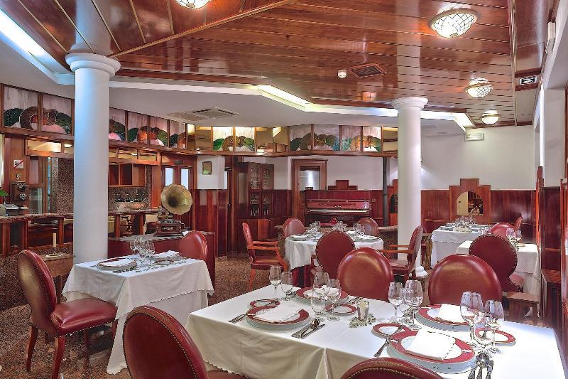 Luxury boutique hotel Villa Vulin image