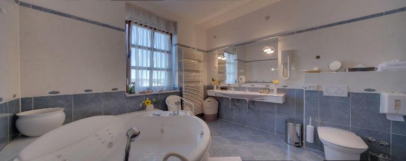 Luxury boutique hotel Villa Vulin image