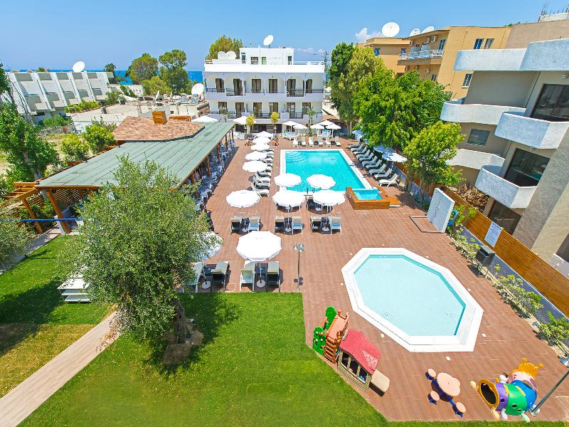 Sunny Days Hotel — exterior view