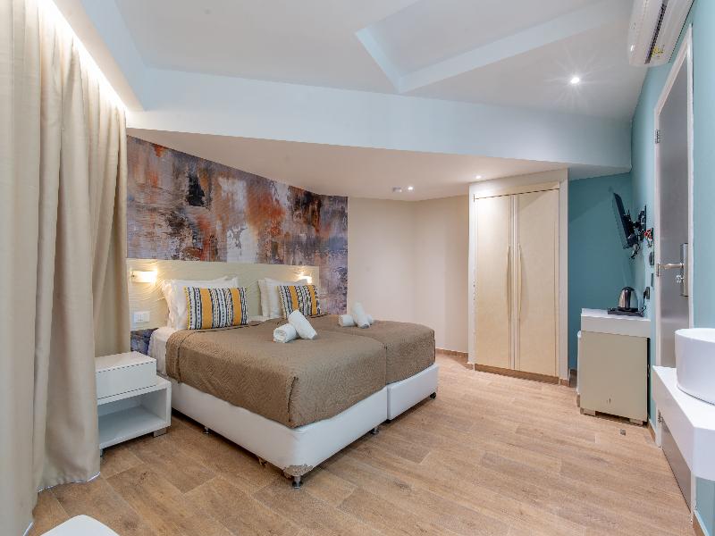 Sunny Days Hotel image