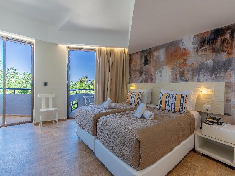 Sunny Days Hotel image
