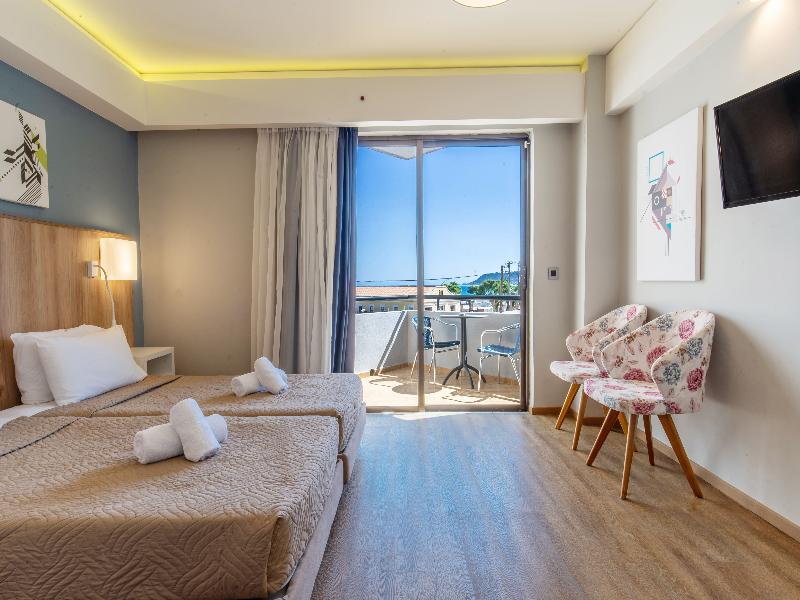 Sunny Days Hotel image
