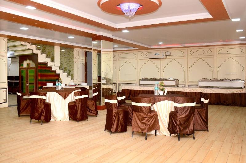 Mahal Rajwada Resort image
