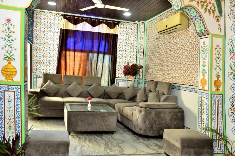 Mahal Rajwada Resort image