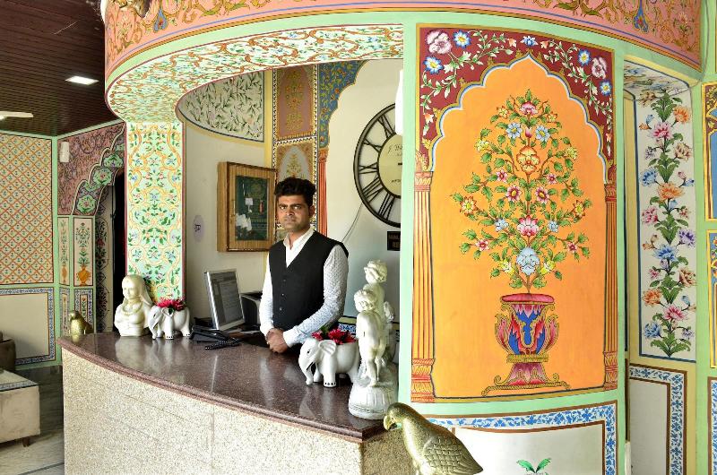 Mahal Rajwada Resort image