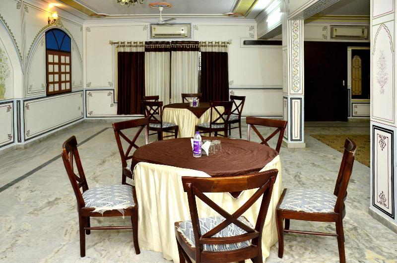 Mahal Rajwada Resort image