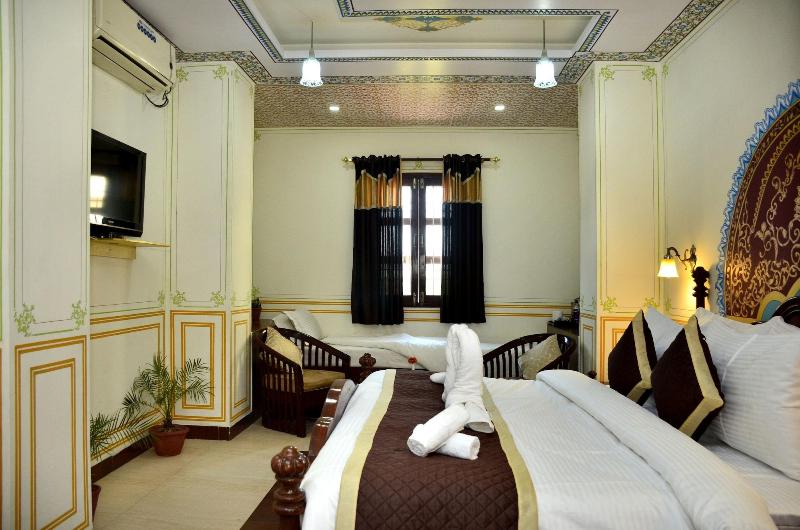 Mahal Rajwada Resort image