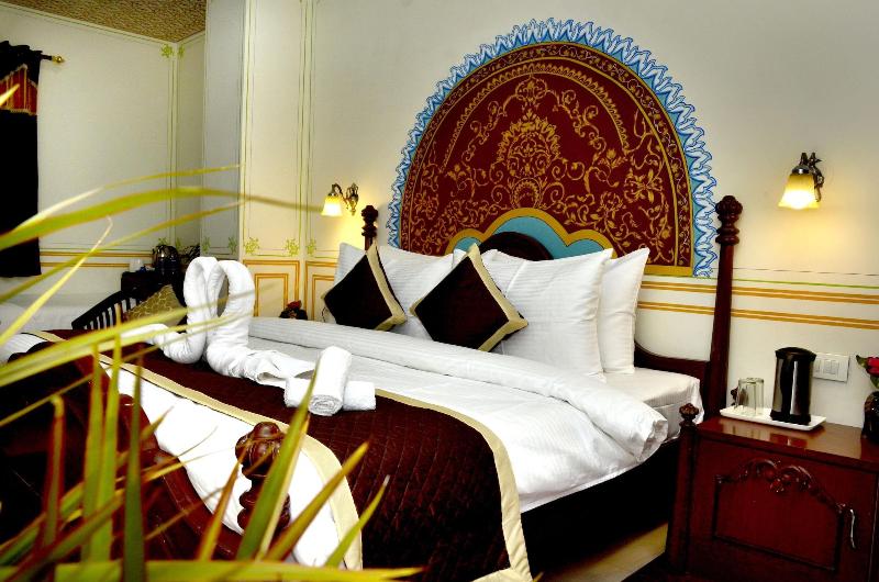 Mahal Rajwada Resort image