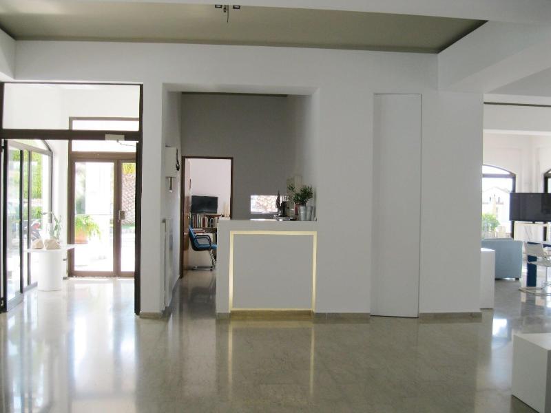 Apollon Hotel image