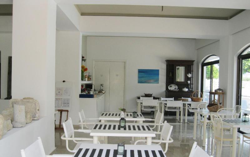 Apollon Hotel image