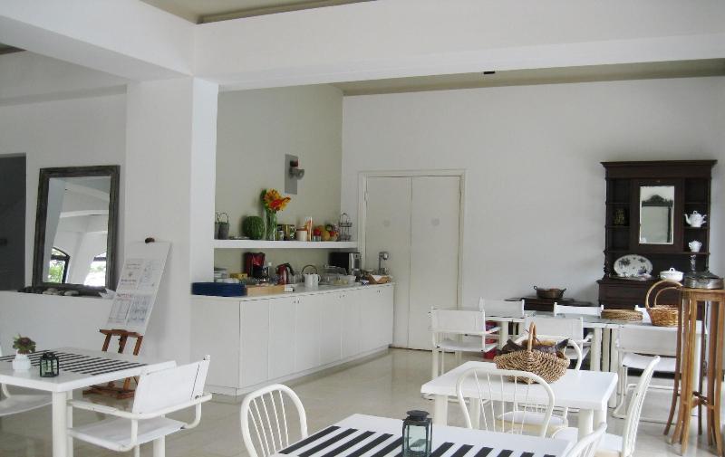 Apollon Hotel image
