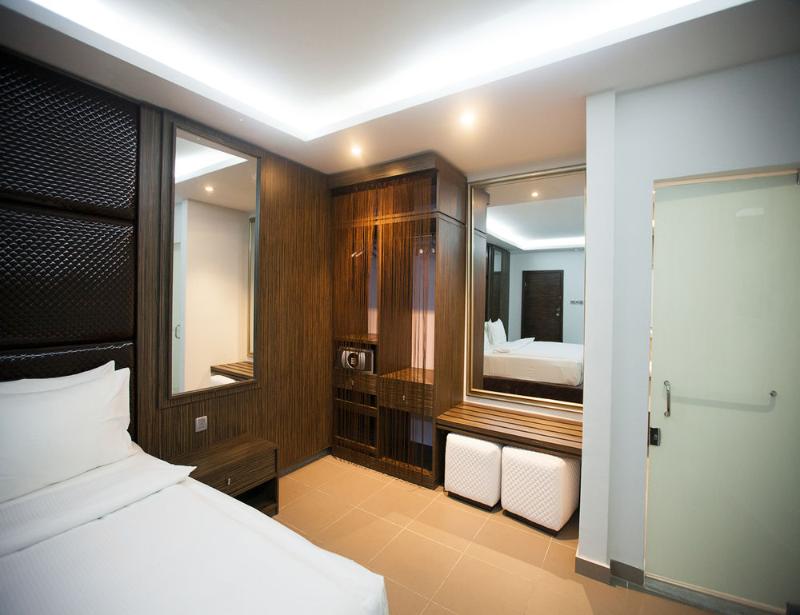 Maison Fahrenheit Hotel image