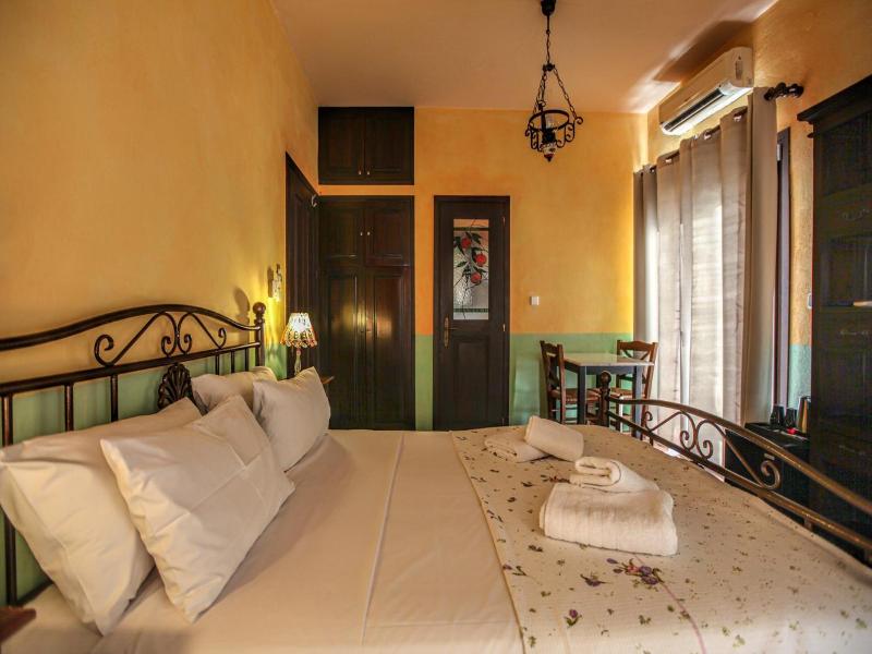 Mythos Guesthouse image