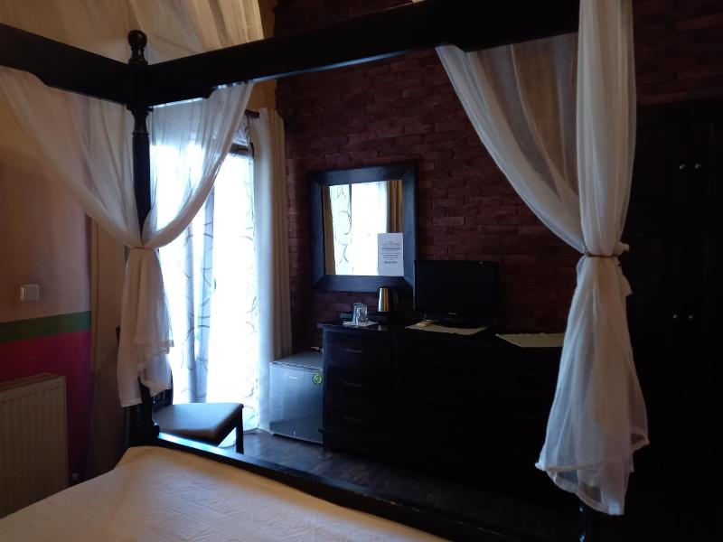 Mythos Guesthouse image