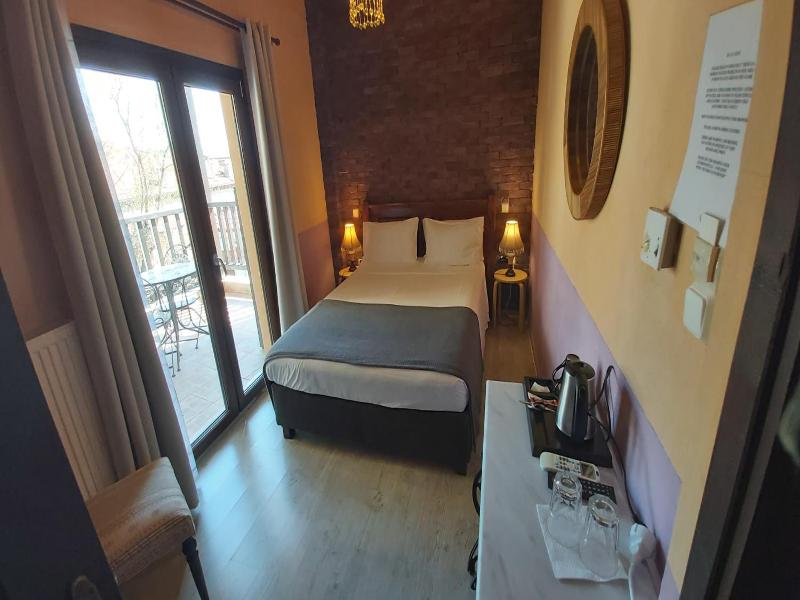 Mythos Guesthouse image
