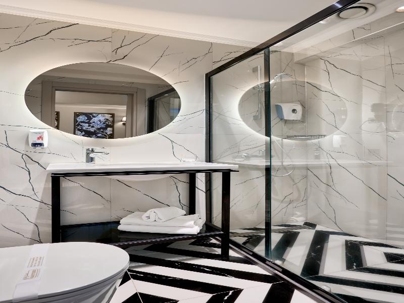 The New Zeybek Hotel image