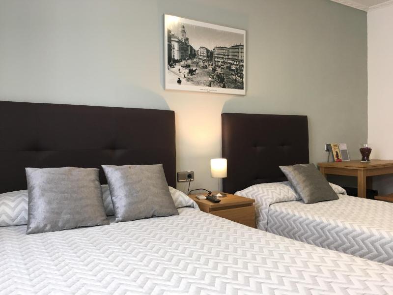 Hostal Patria image