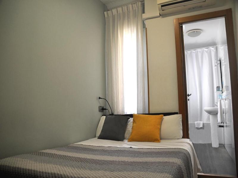 Hostal Patria image
