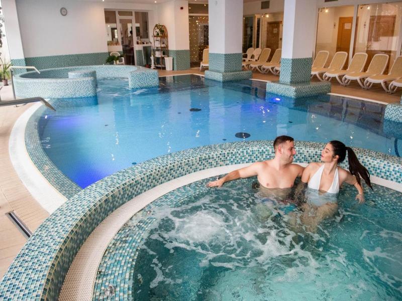 Két Korona Conference and Wellness Hotel image