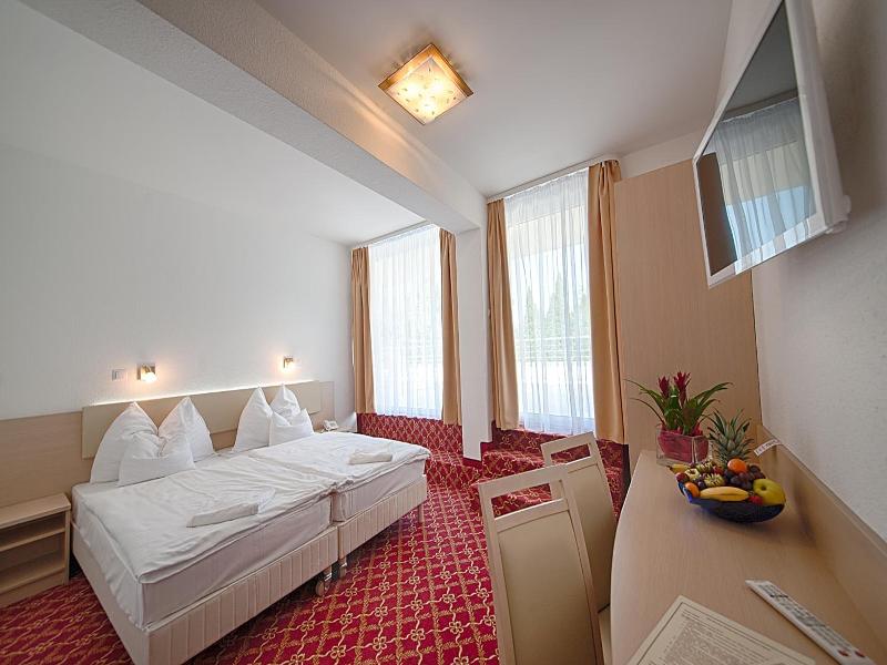 Két Korona Conference and Wellness Hotel image