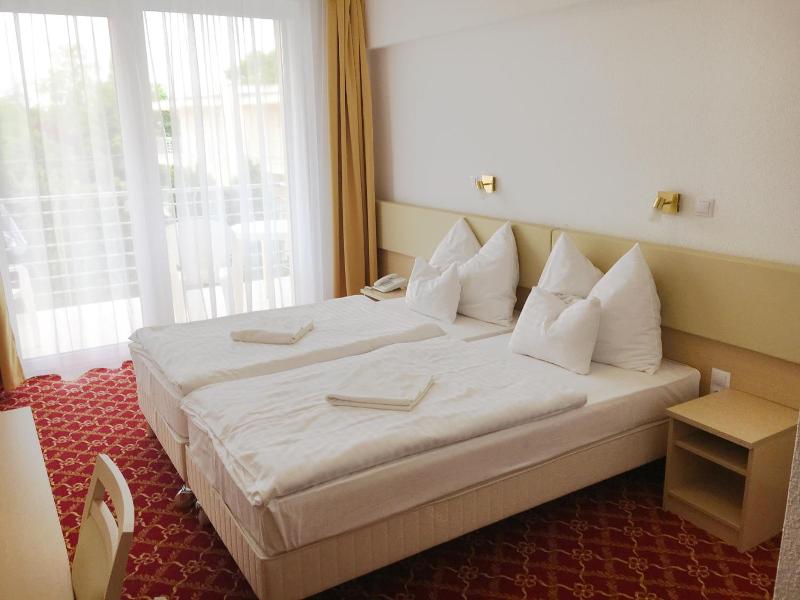 Két Korona Conference and Wellness Hotel image