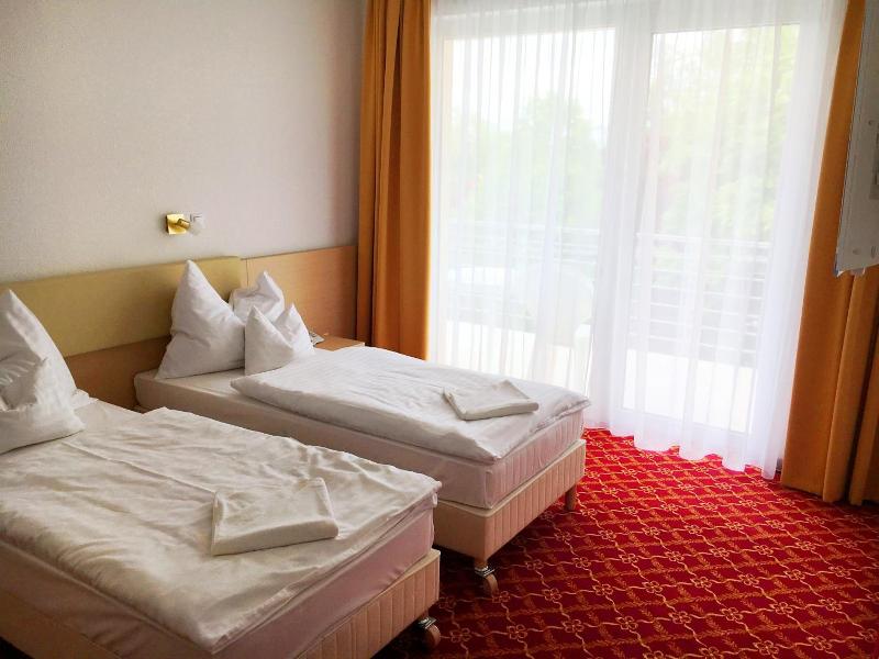 Két Korona Conference and Wellness Hotel image