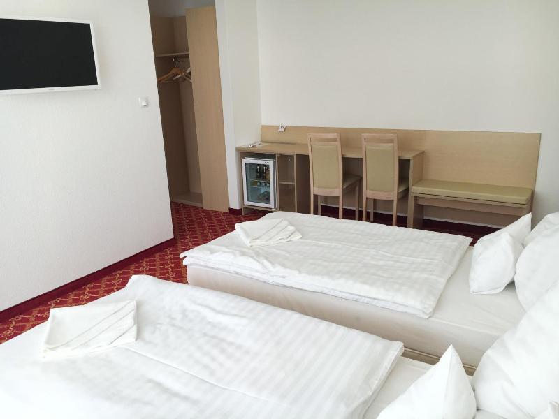 Két Korona Conference and Wellness Hotel image