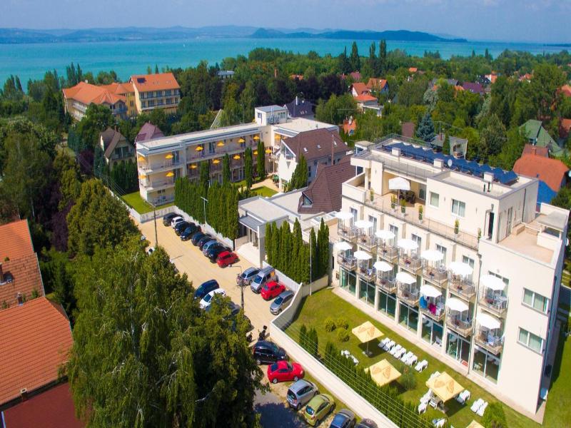 Két Korona Conference and Wellness Hotel image