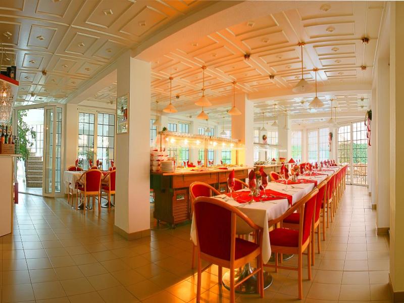 Két Korona Conference and Wellness Hotel image