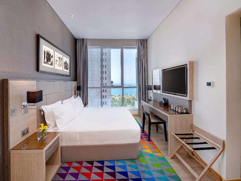 Tryp By Wyndham Abu Dhabi City Centre image