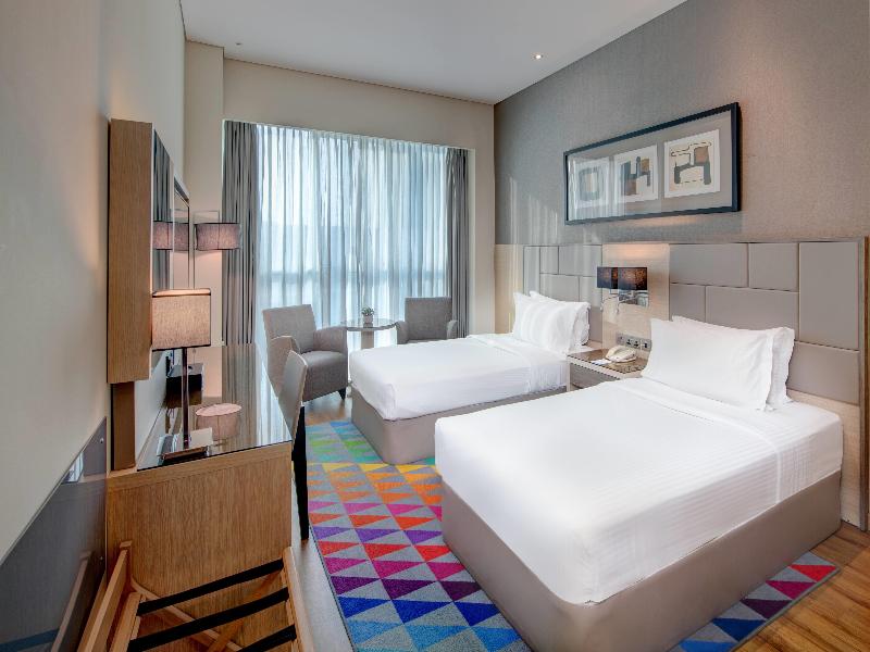 Tryp By Wyndham Abu Dhabi City Centre image