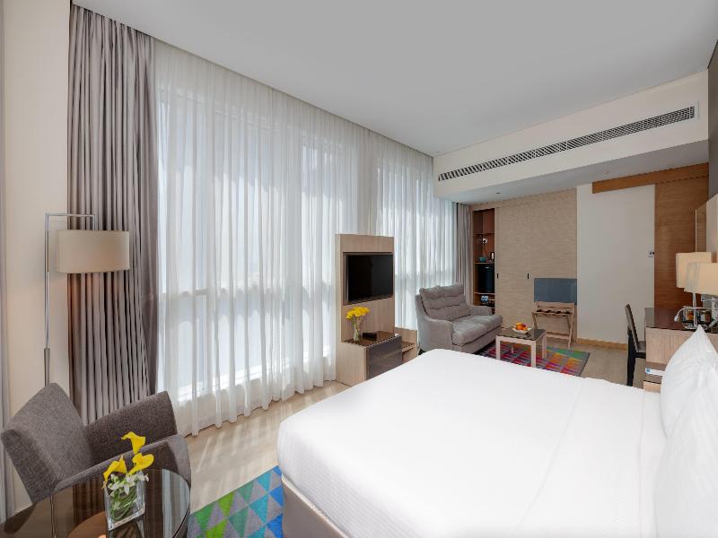 Tryp By Wyndham Abu Dhabi City Centre image