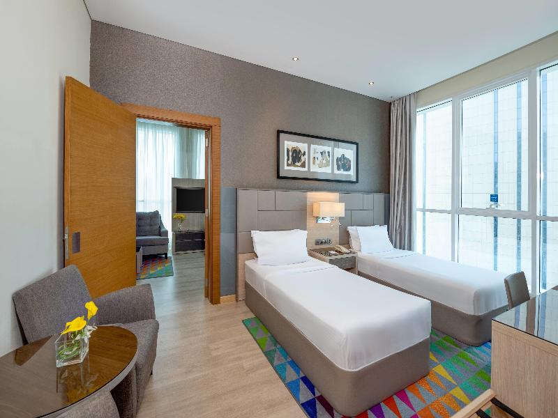 Tryp By Wyndham Abu Dhabi City Centre image