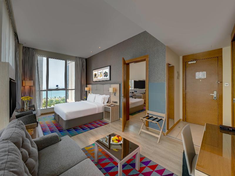 Tryp By Wyndham Abu Dhabi City Centre image