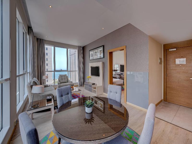 Tryp By Wyndham Abu Dhabi City Centre image