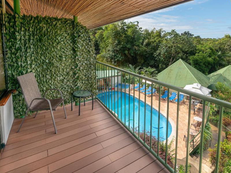 Tabulia Tree Hotel & Villas image