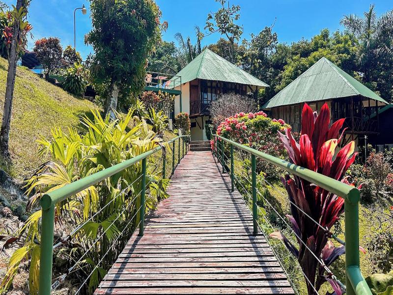 Tabulia Tree Hotel & Villas image