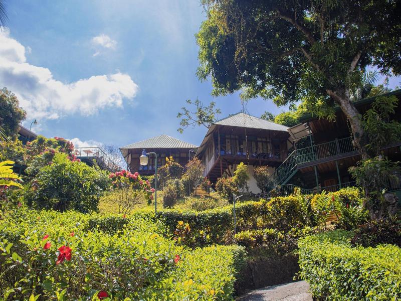 Tabulia Tree Hotel & Villas image