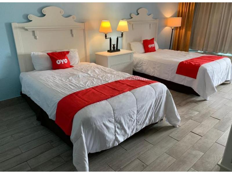 OYO Hotel Dundee By Crystal Lake image